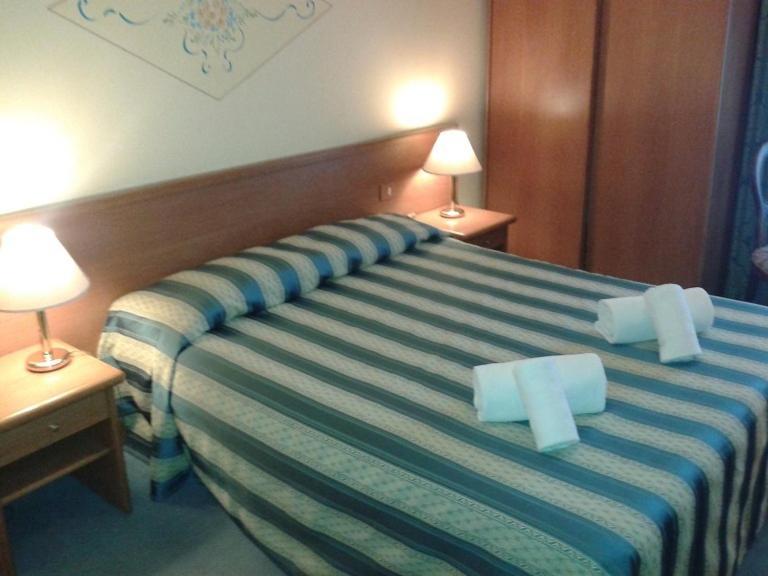 Hotel Casa Rossa Montecatini Terme Rum bild
