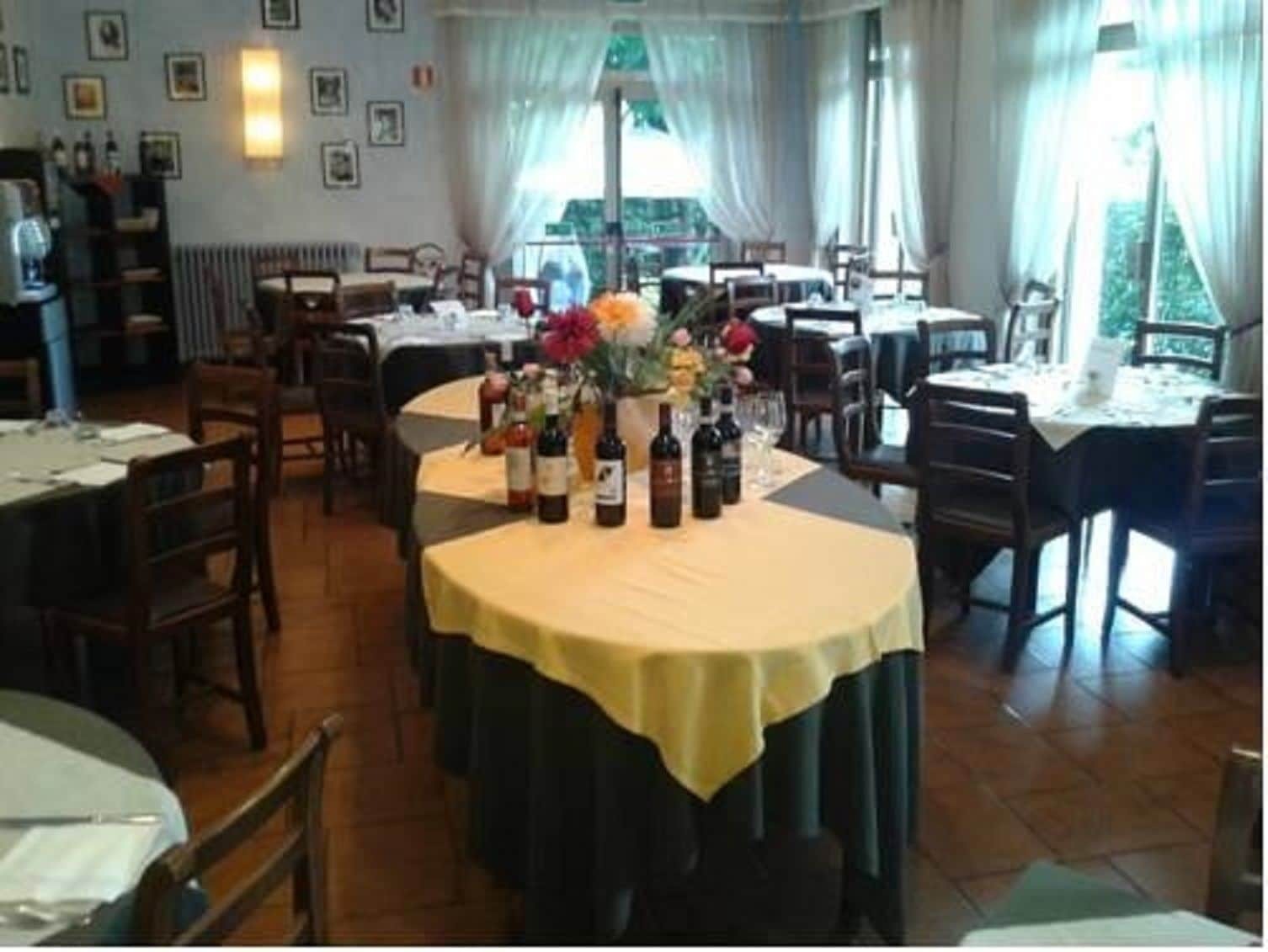 Hotel Casa Rossa Montecatini Terme Exteriör bild