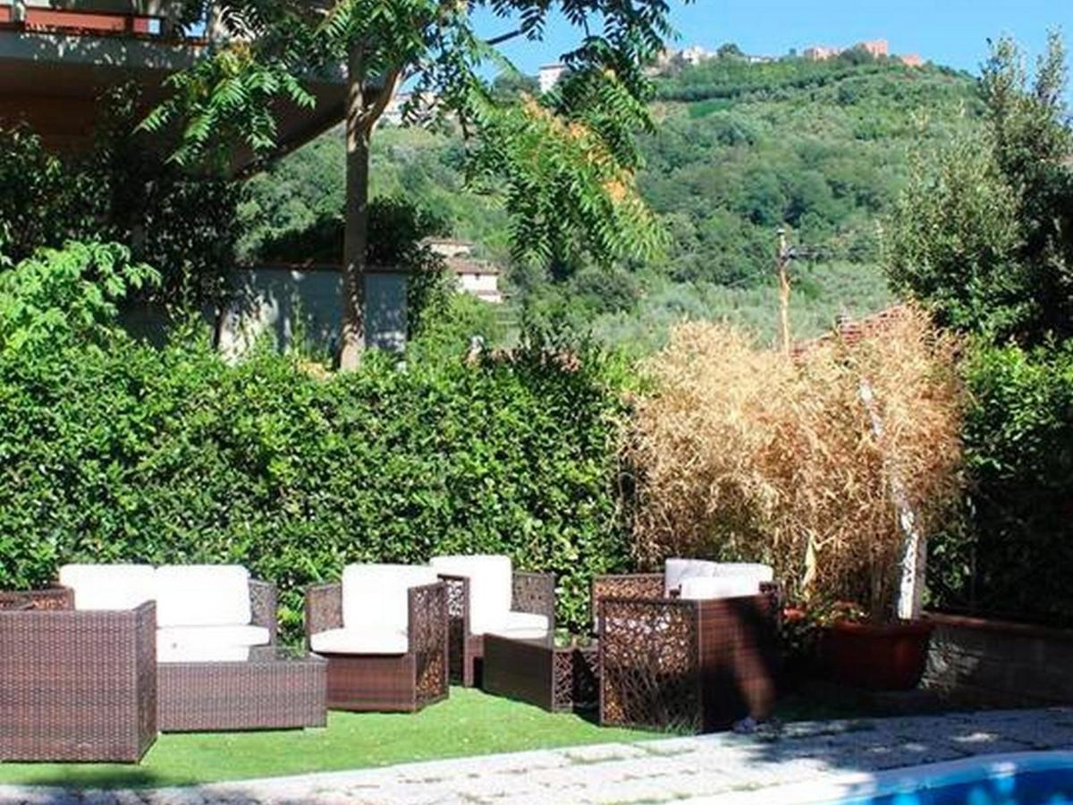 Hotel Casa Rossa Montecatini Terme Exteriör bild